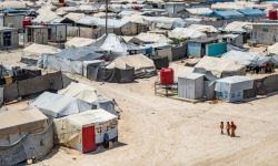 "قسد" تطلق حملة أمنية ضد خلايا داعش في مخيم "روج" شمال شرق سوريا